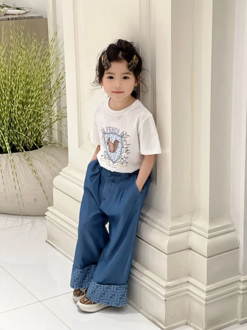 UrbanChic Fendi Kids 121300