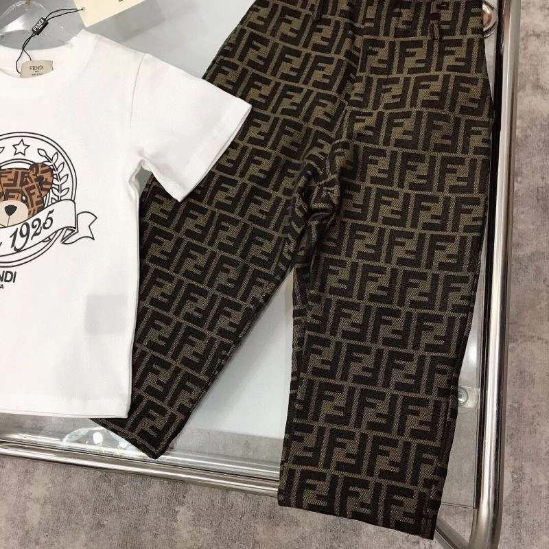 Attractive Fendi Kids 121383