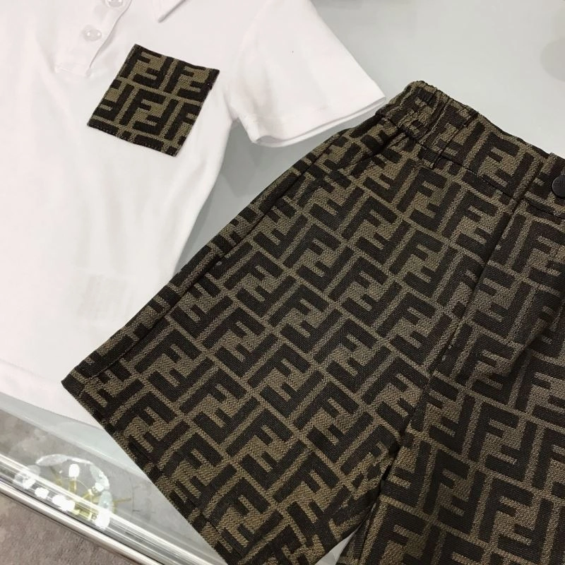 Fendi Kids Stylish 121330