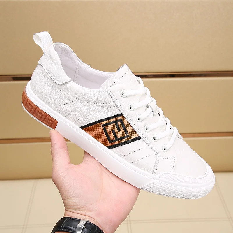Fendi Low Shoes DailyWear 23245