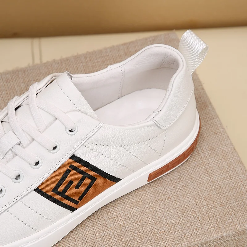Fendi Low Shoes DailyWear 23245