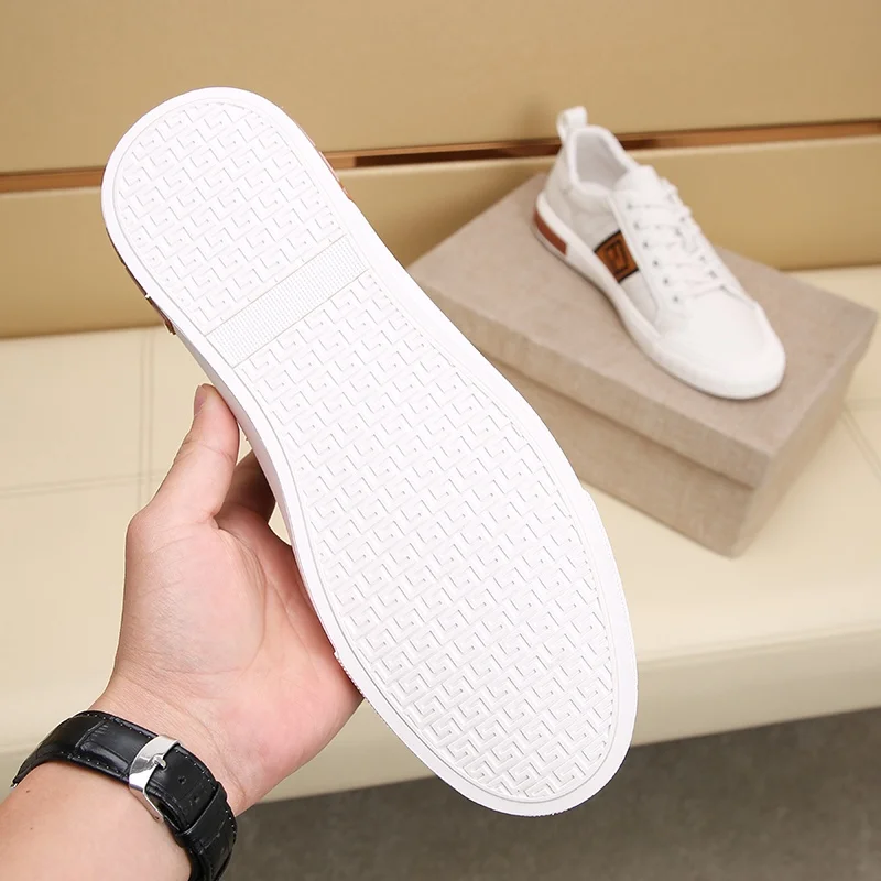 Fendi Low Shoes DailyWear 23245