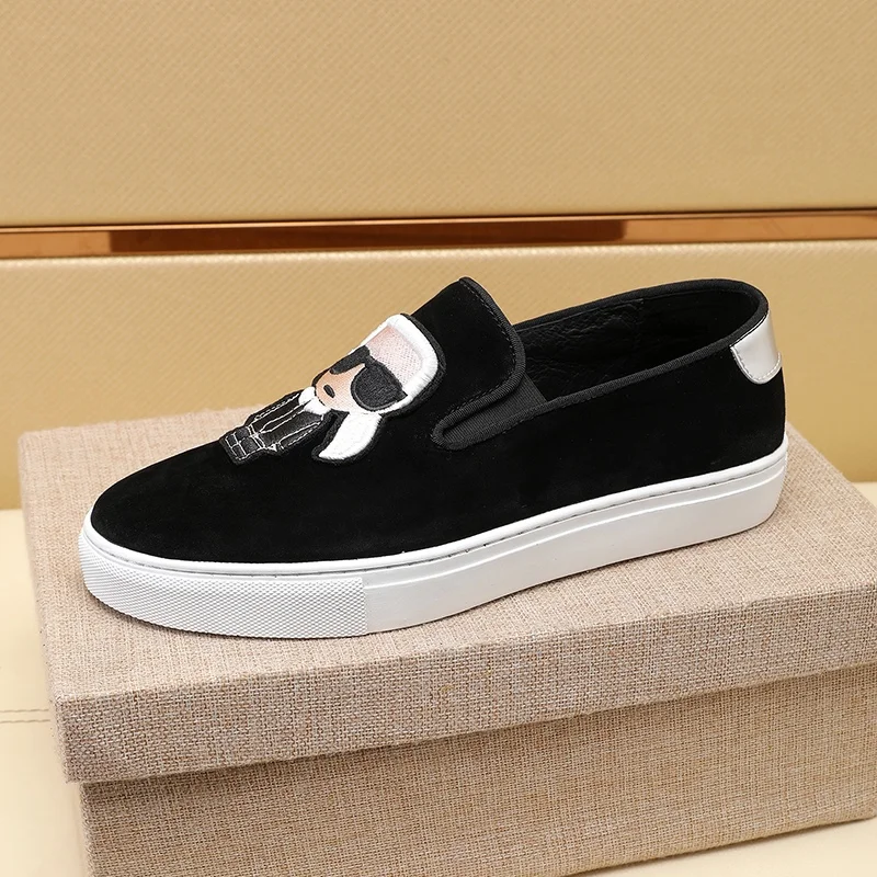 Fendi Low Shoes Sophisticated 23239