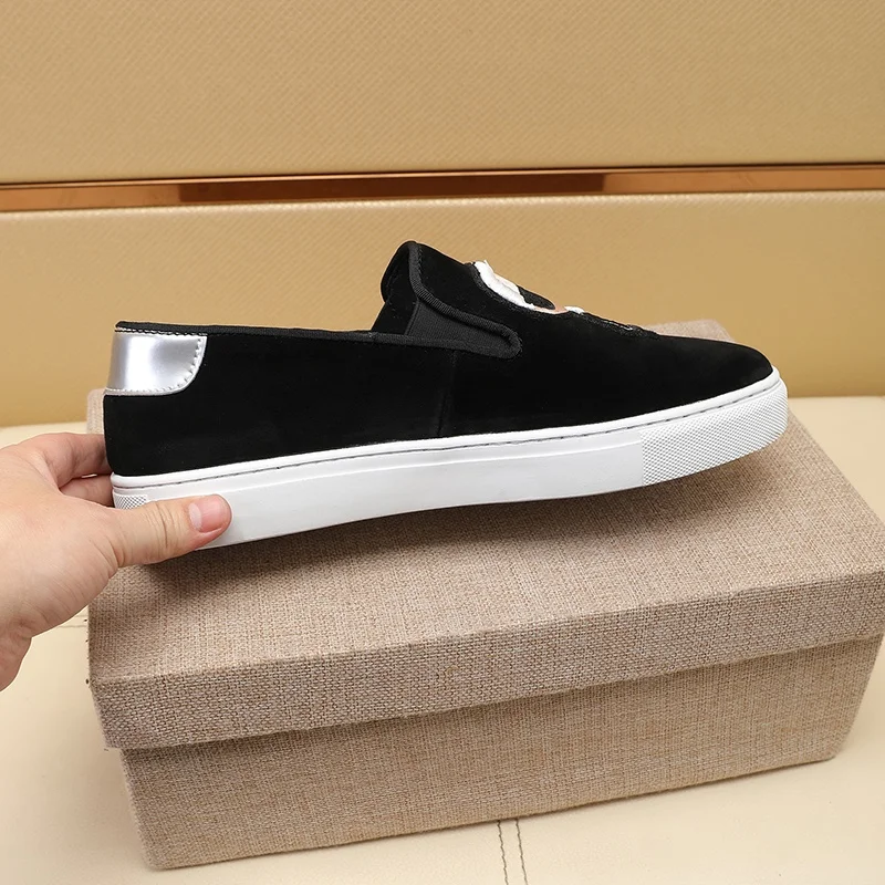 Fendi Low Shoes Sophisticated 23239