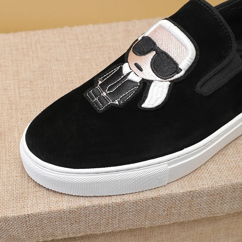 Fendi Low Shoes Sophisticated 23239
