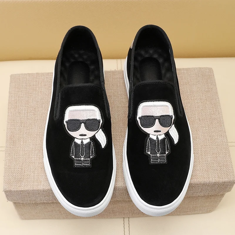 Fendi Low Shoes Sophisticated 23239