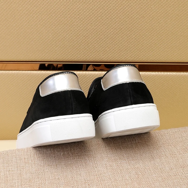 Fendi Low Shoes Sophisticated 23239