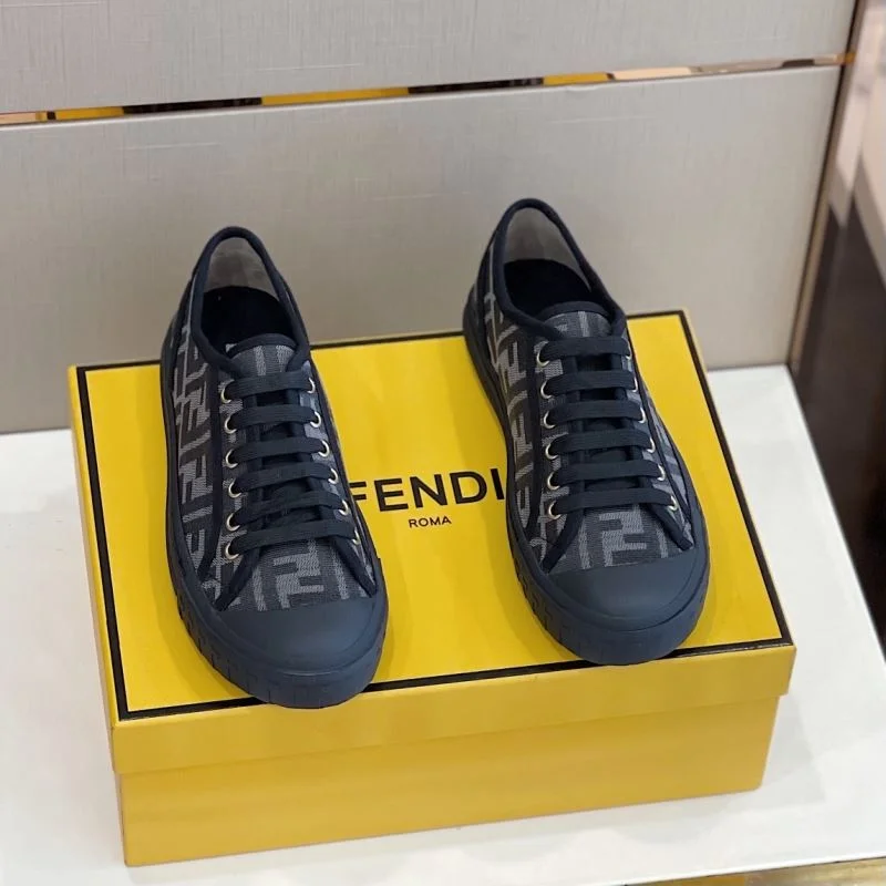 Trendsetting Fendi Low Shoes 23227