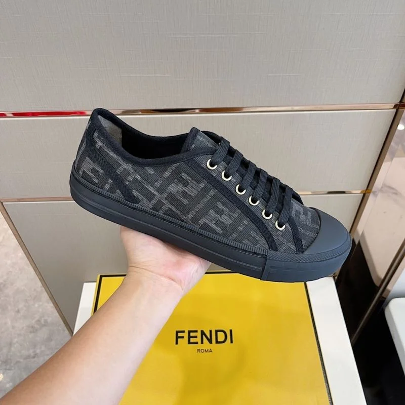 Trendsetting Fendi Low Shoes 23227