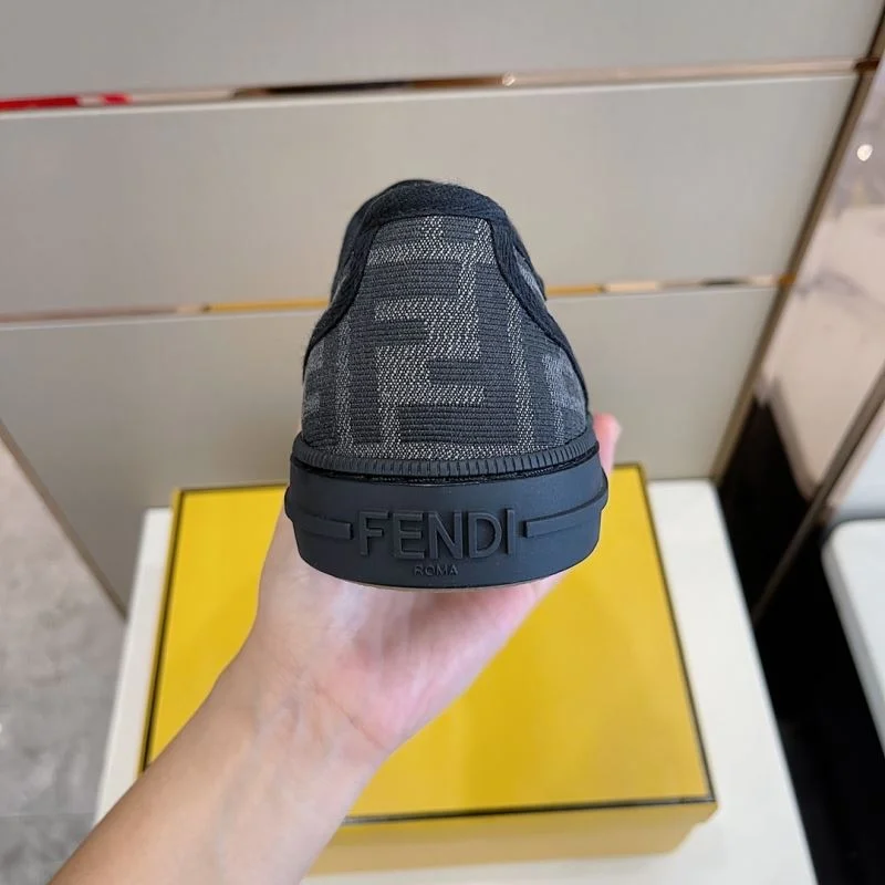 Trendsetting Fendi Low Shoes 23227