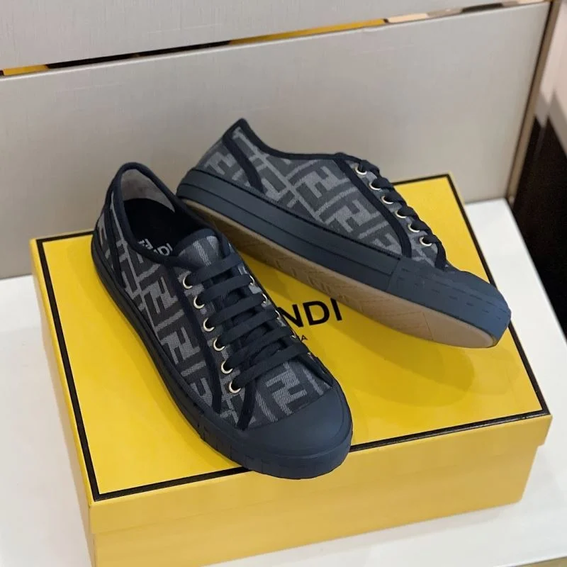 Trendsetting Fendi Low Shoes 23227