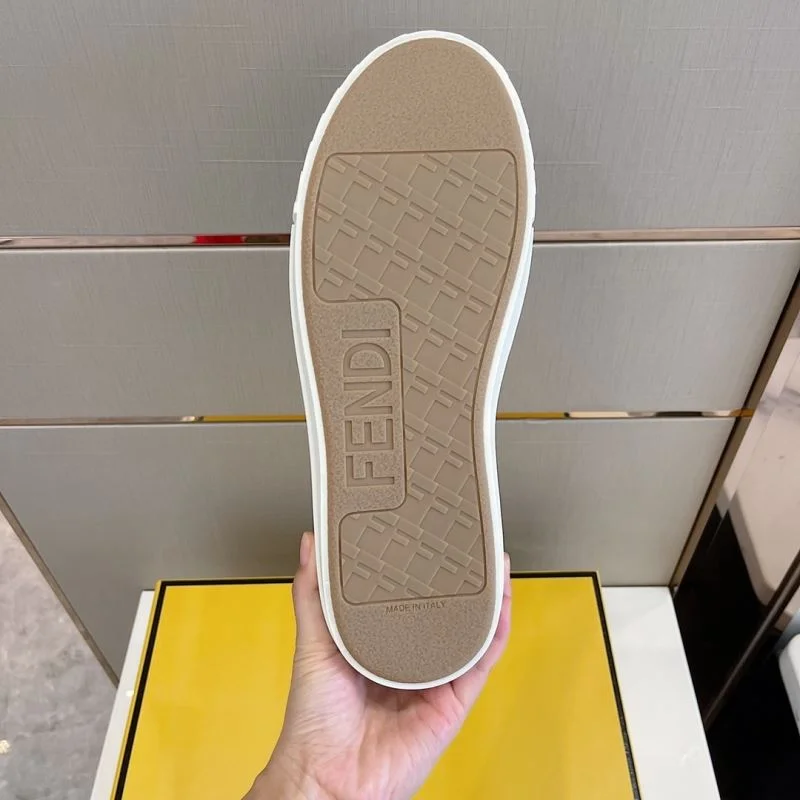 Fendi Low Shoes Sophisticated 23229