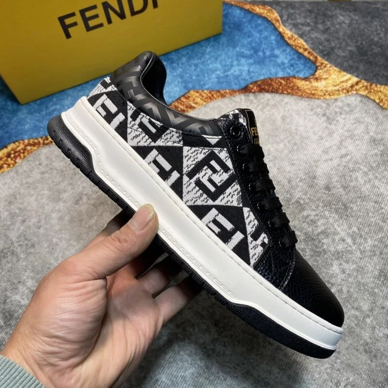 Effortless Fendi Low Shoes 23196