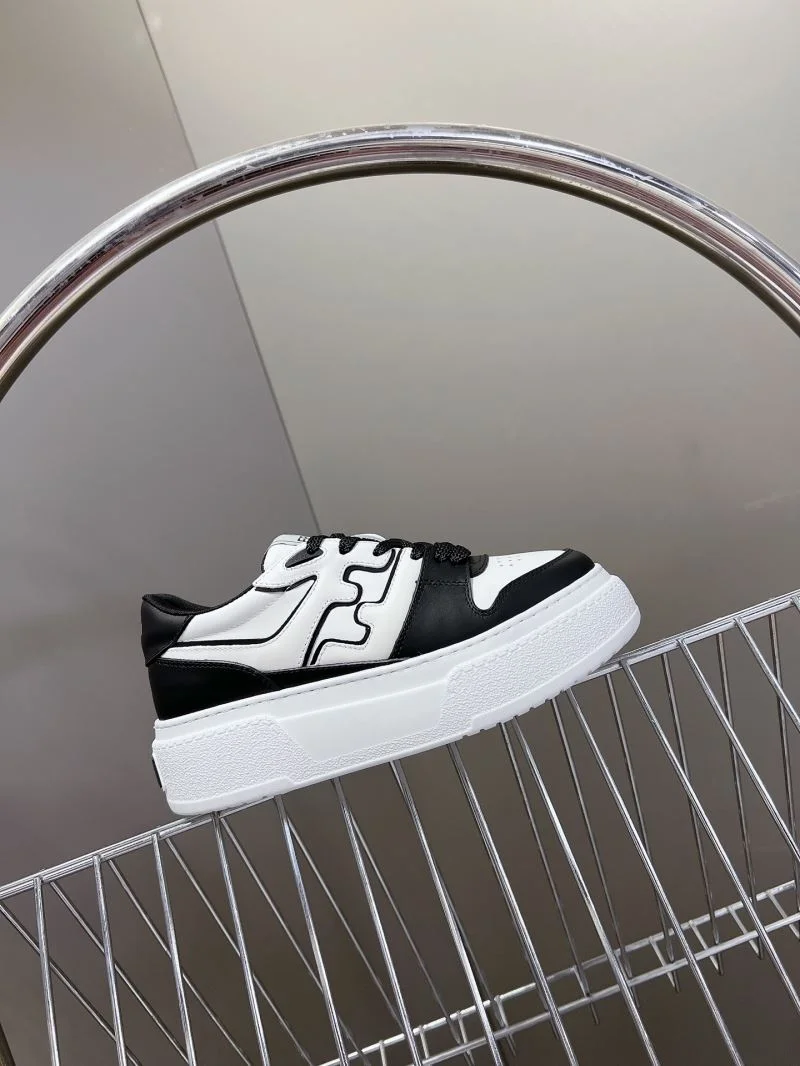 Fendi Low Shoes Durable 23309