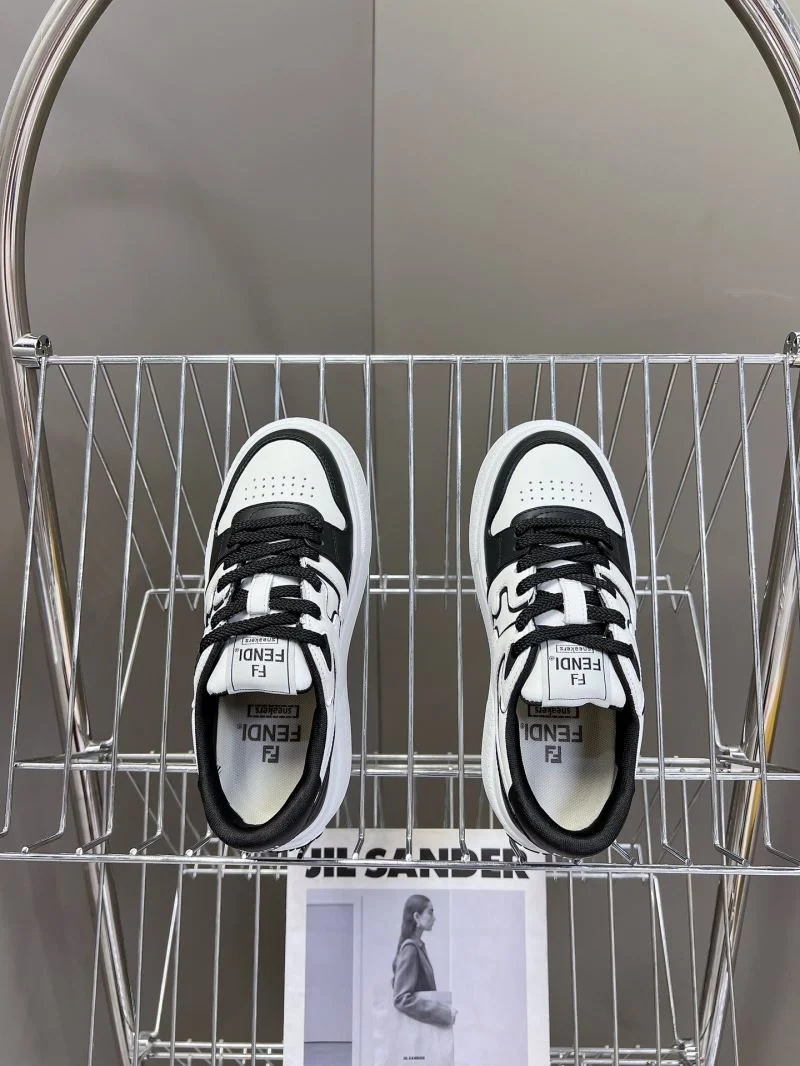 Fendi Low Shoes Durable 23309
