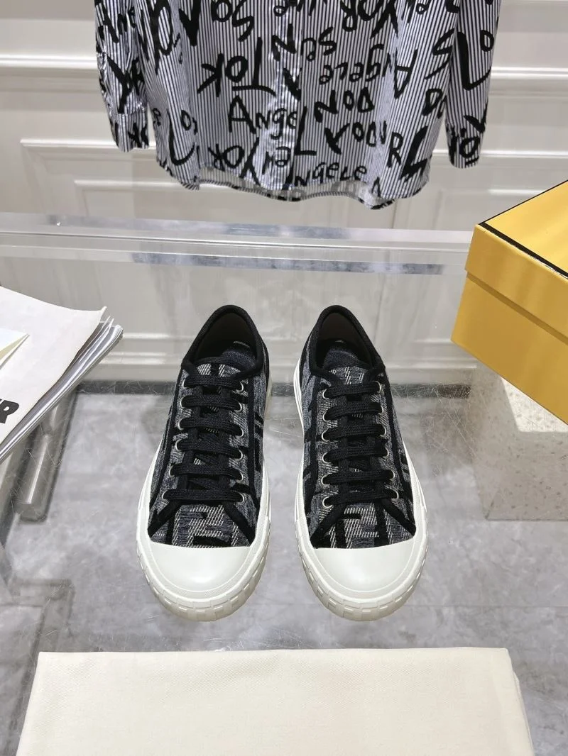 Flexible Fendi Low Shoes 23542