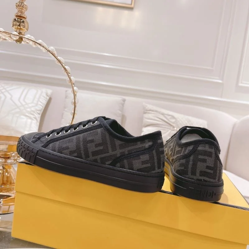 Fendi Low Shoes ZeroBulk 23530