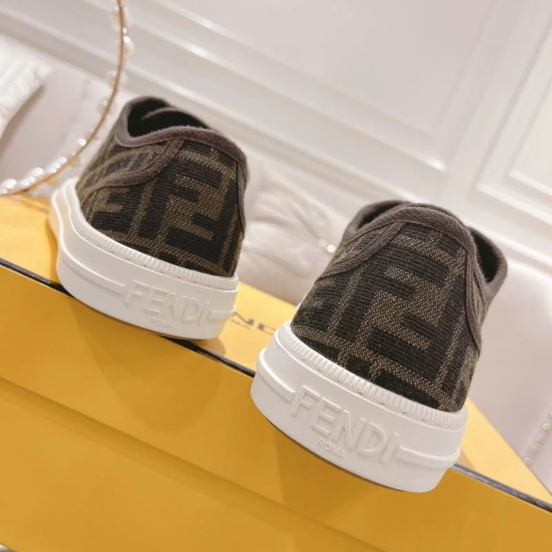 Fendi Low Shoes StreetReady 23526