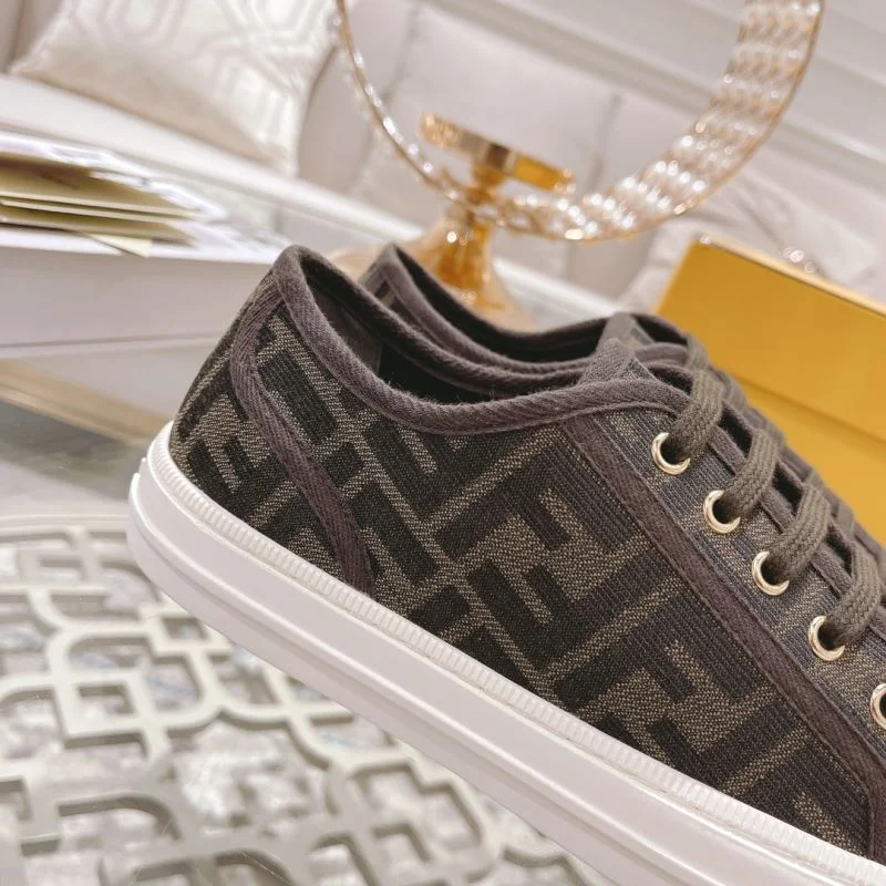 Fendi Low Shoes StreetReady 23526