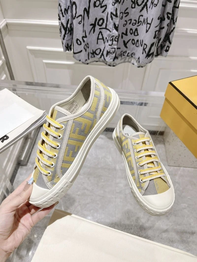 Fendi Low Shoes Durable 23524