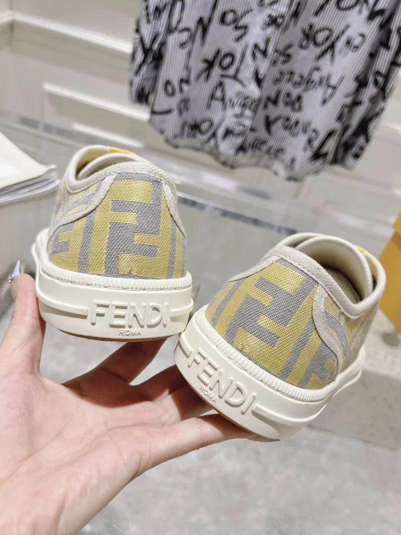 Fendi Low Shoes Durable 23524