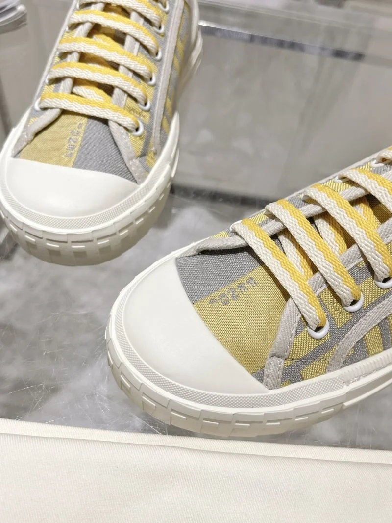 Fendi Low Shoes Durable 23524