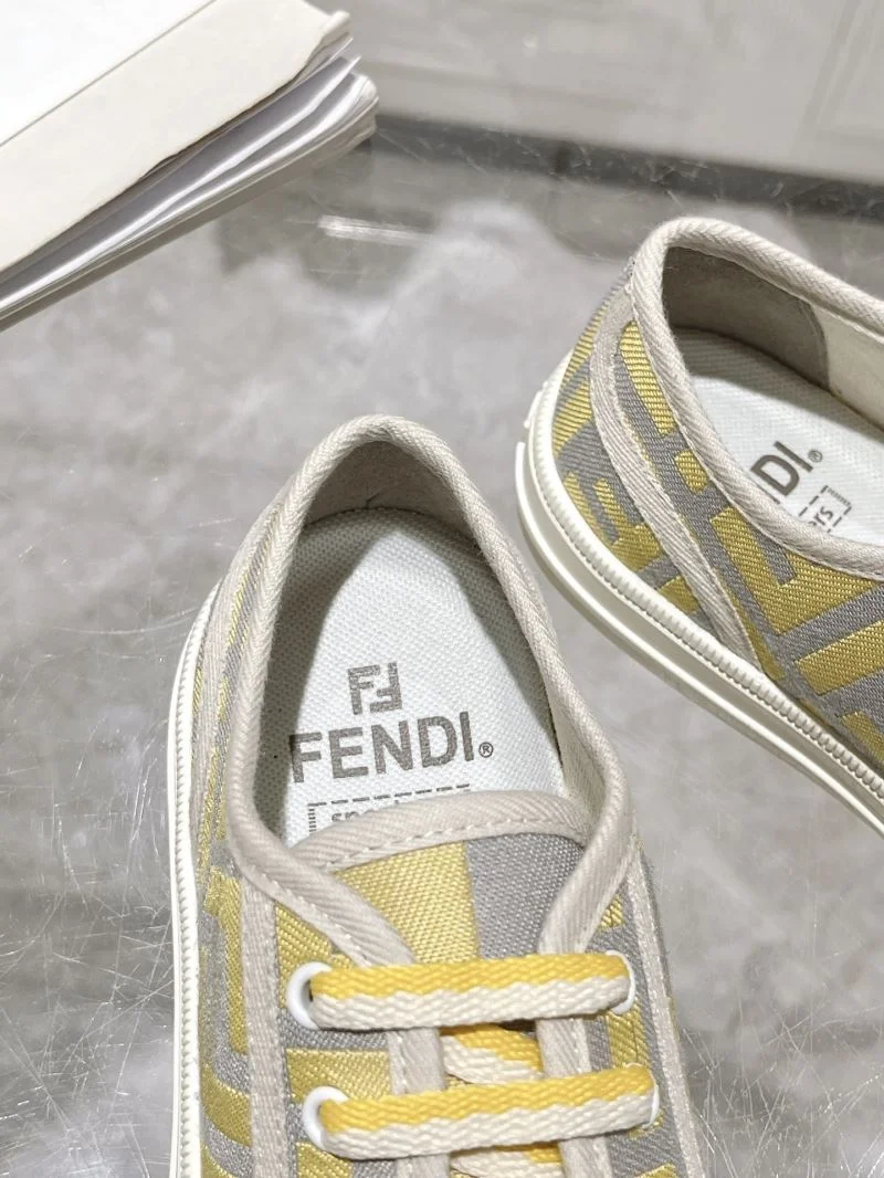 Fendi Low Shoes Durable 23524