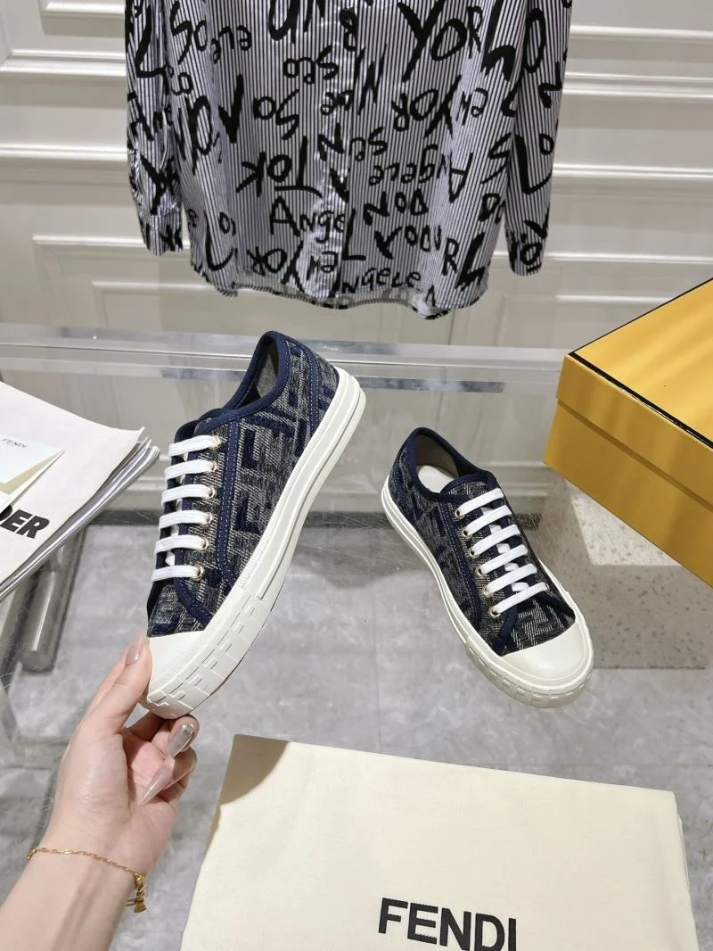 Cozy Fendi Low Shoes 23521