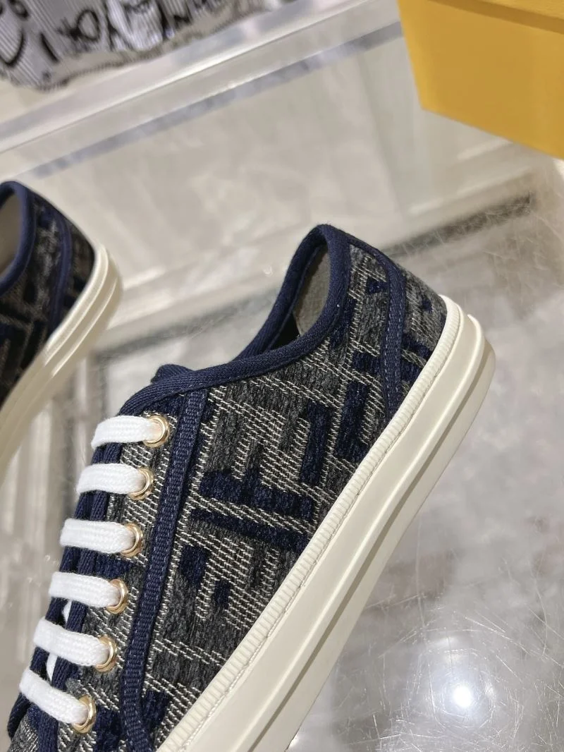 Cozy Fendi Low Shoes 23521