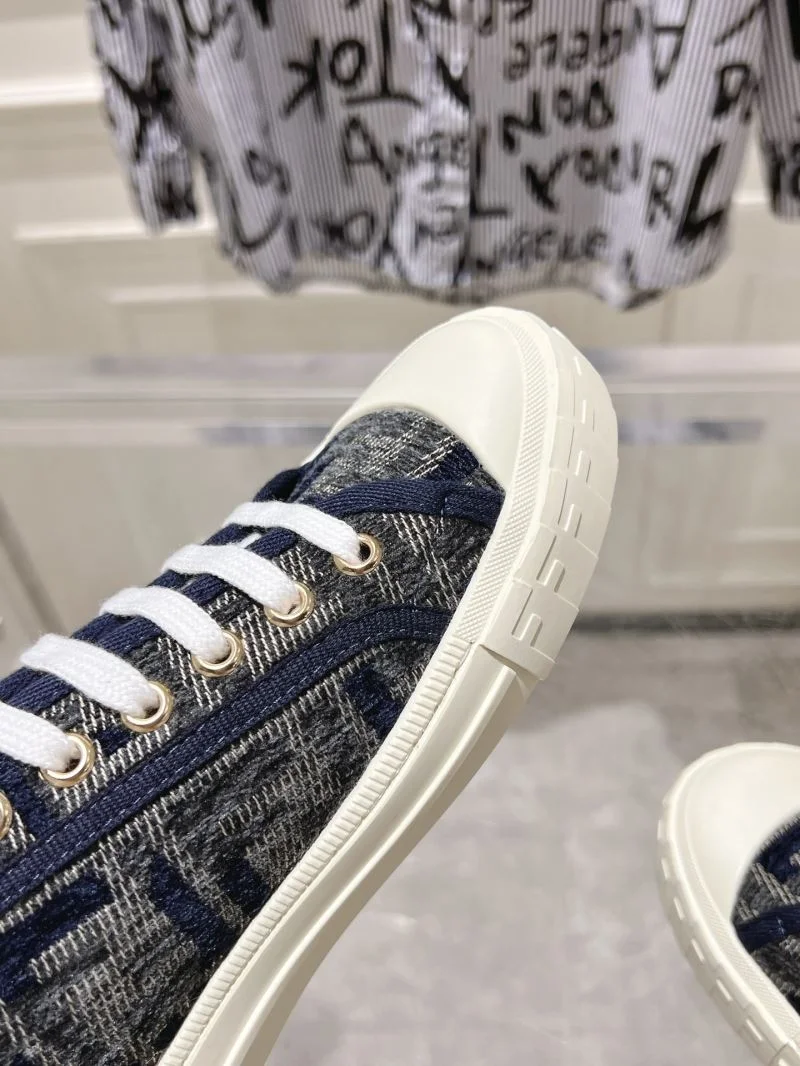 Cozy Fendi Low Shoes 23521