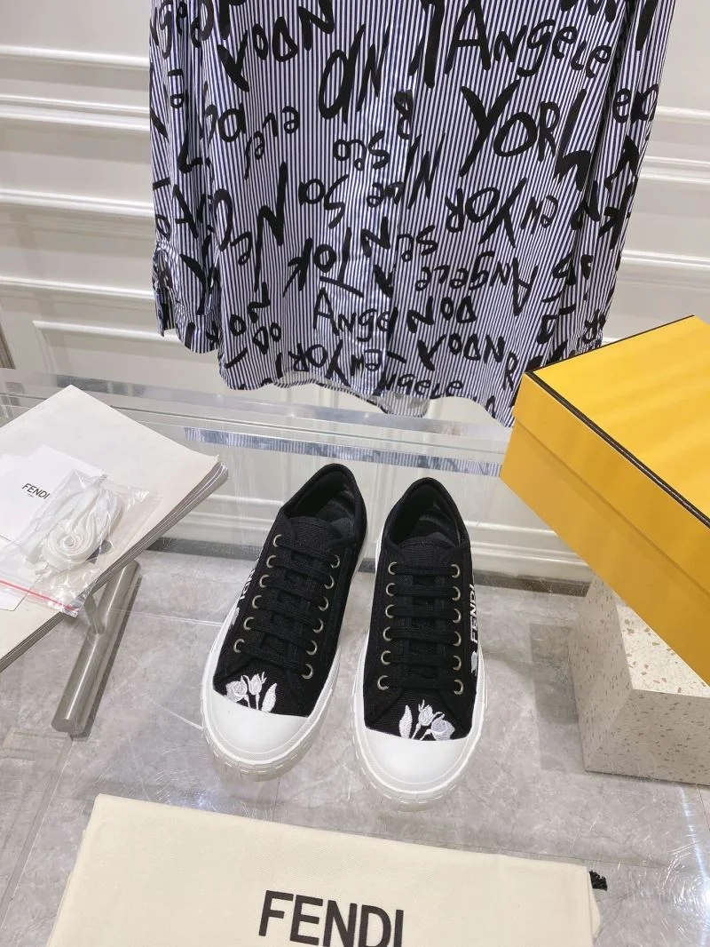 Fendi Low Shoes Lightweight 23514