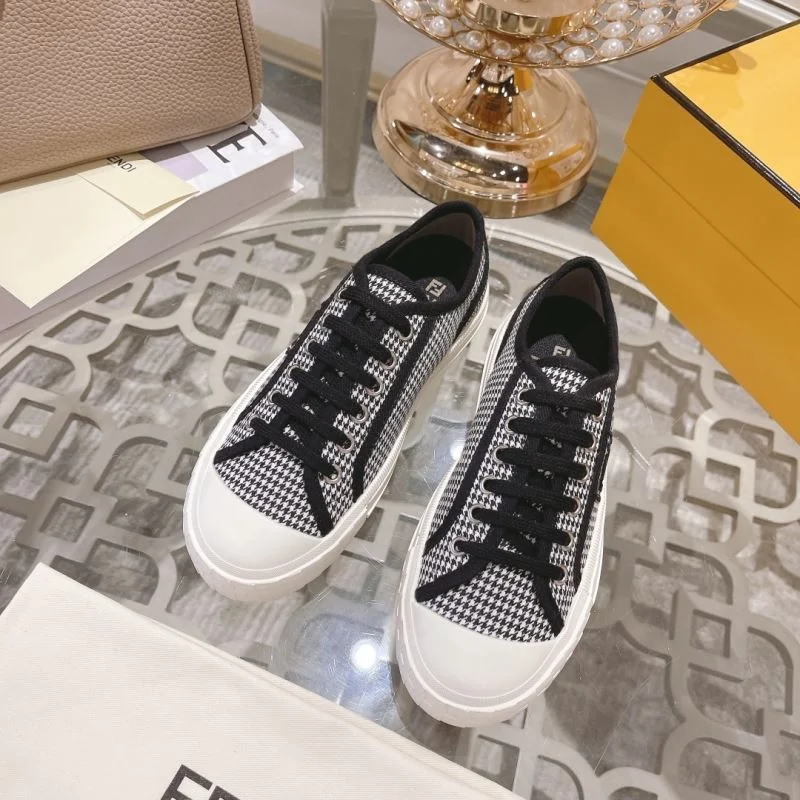 Comfortable Fendi Low Shoes 23513