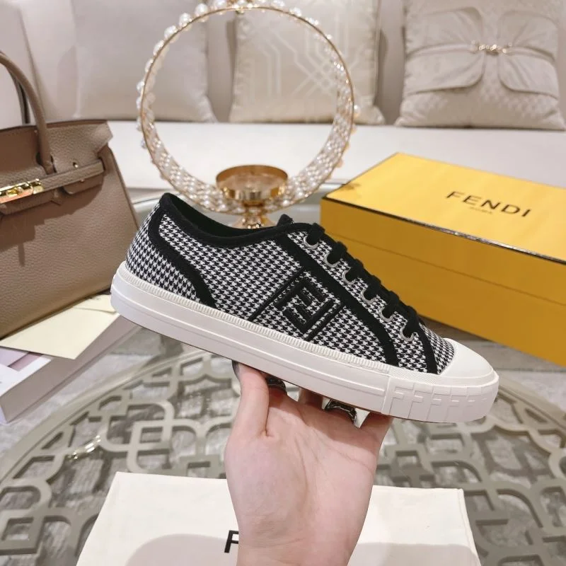 Comfortable Fendi Low Shoes 23513