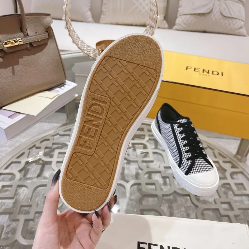 Comfortable Fendi Low Shoes 23513