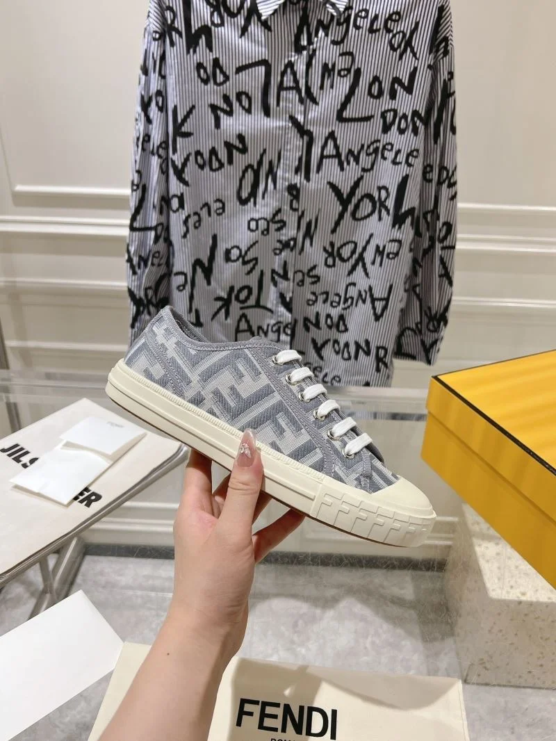 Packable Fendi Low Shoes 23515