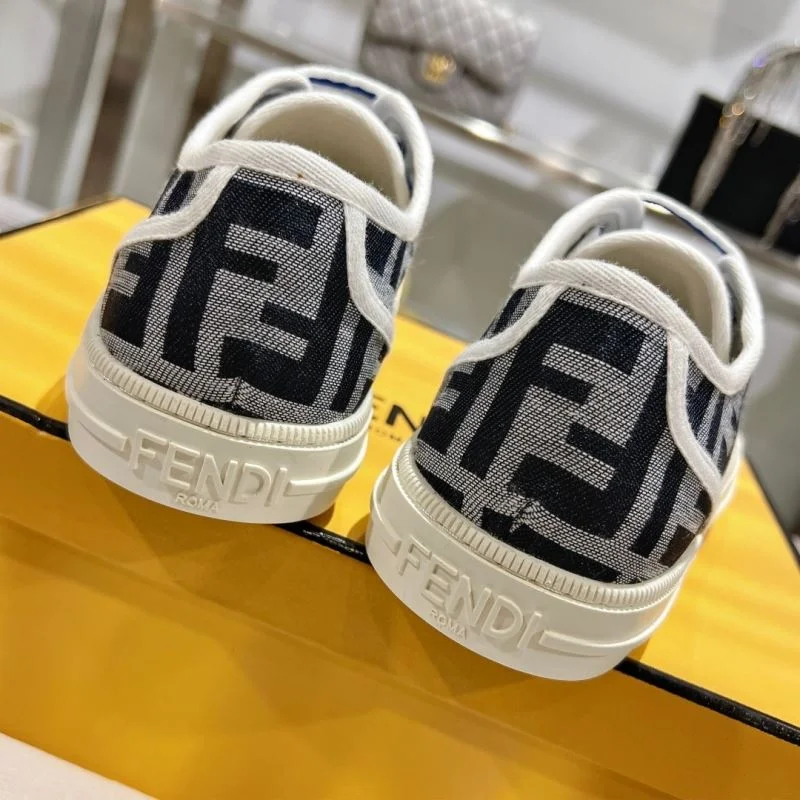 Packable Fendi Low Shoes 23478