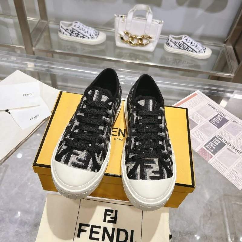Fendi Low Shoes WellDesigned 23460