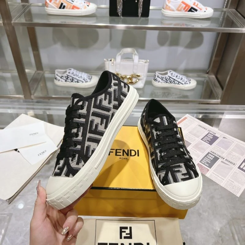 Fendi Low Shoes WellDesigned 23460
