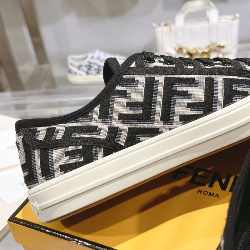 Fendi Low Shoes WellDesigned 23460