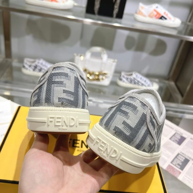 UrbanChic Fendi Low Shoes 23464