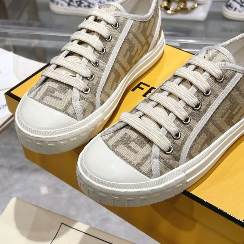 Fendi Low Shoes Neat 23461