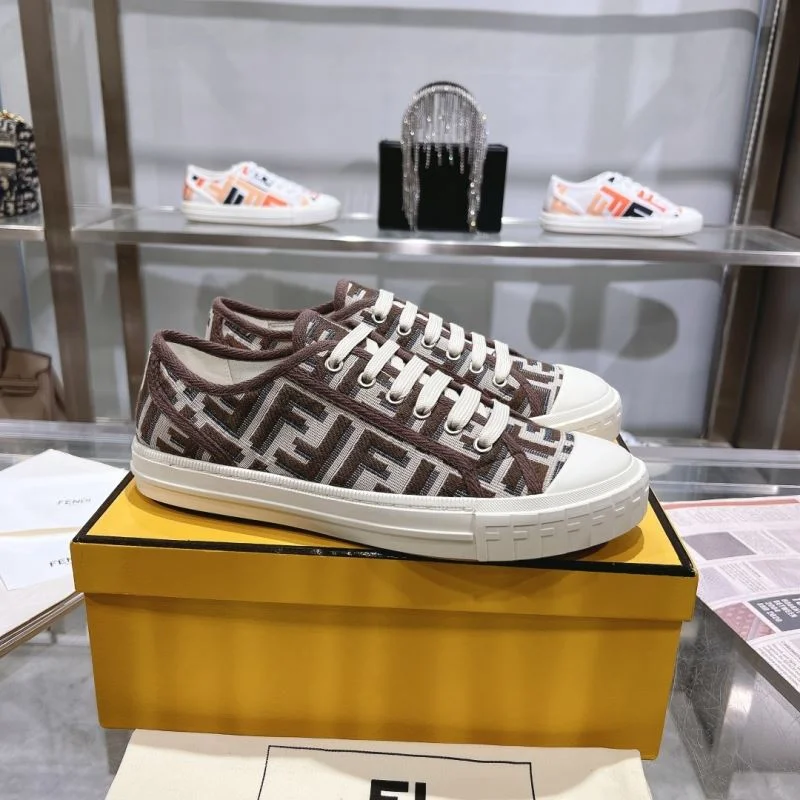 Fendi Low Shoes Versatile 23453