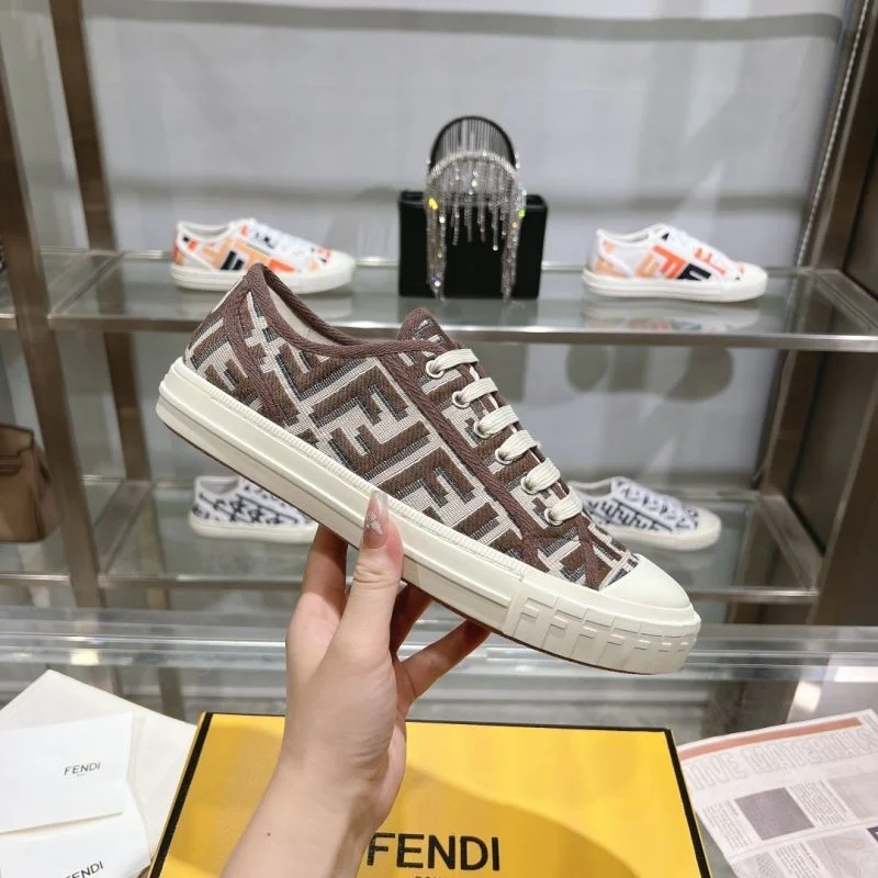 Fendi Low Shoes Versatile 23453