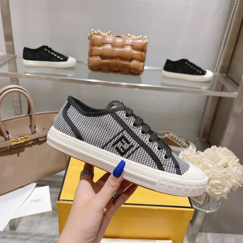 Fendi Low Shoes WrinkleFree 23457