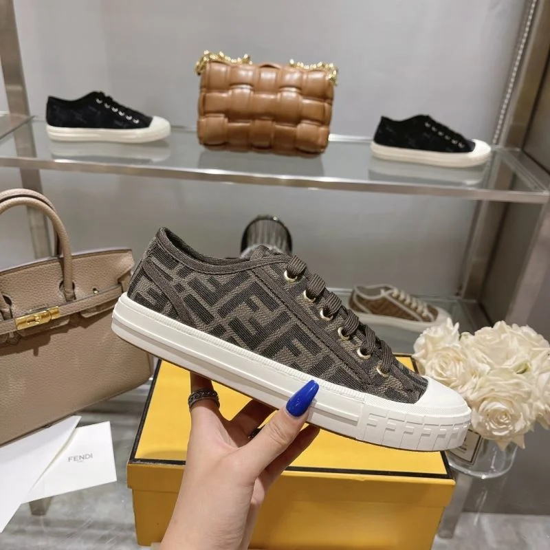 Fendi Low Shoes Stylish 23450
