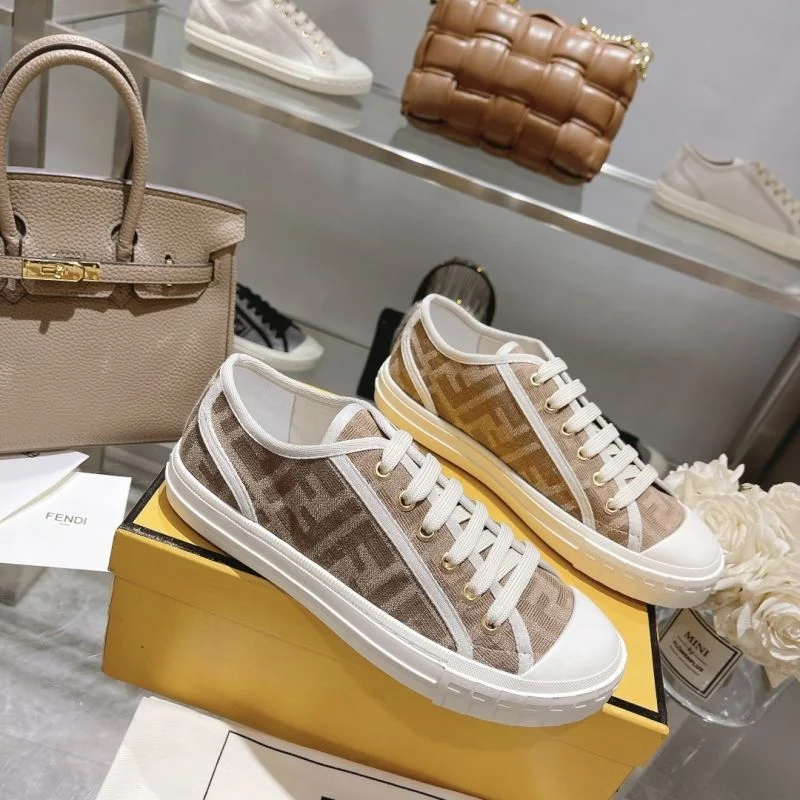 Fendi Low Shoes Elegant 23469