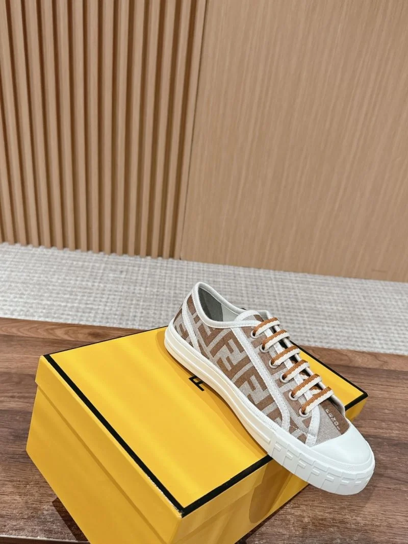 Fendi Low Shoes MoistureWicking 23446