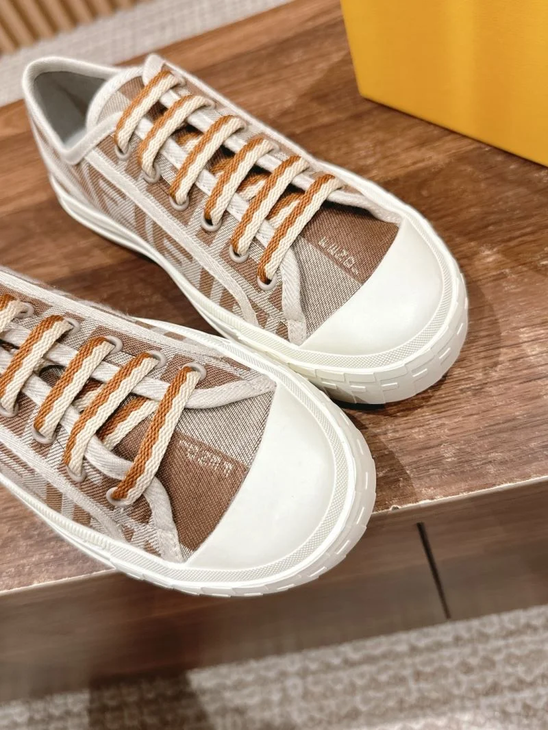 Fendi Low Shoes MoistureWicking 23446