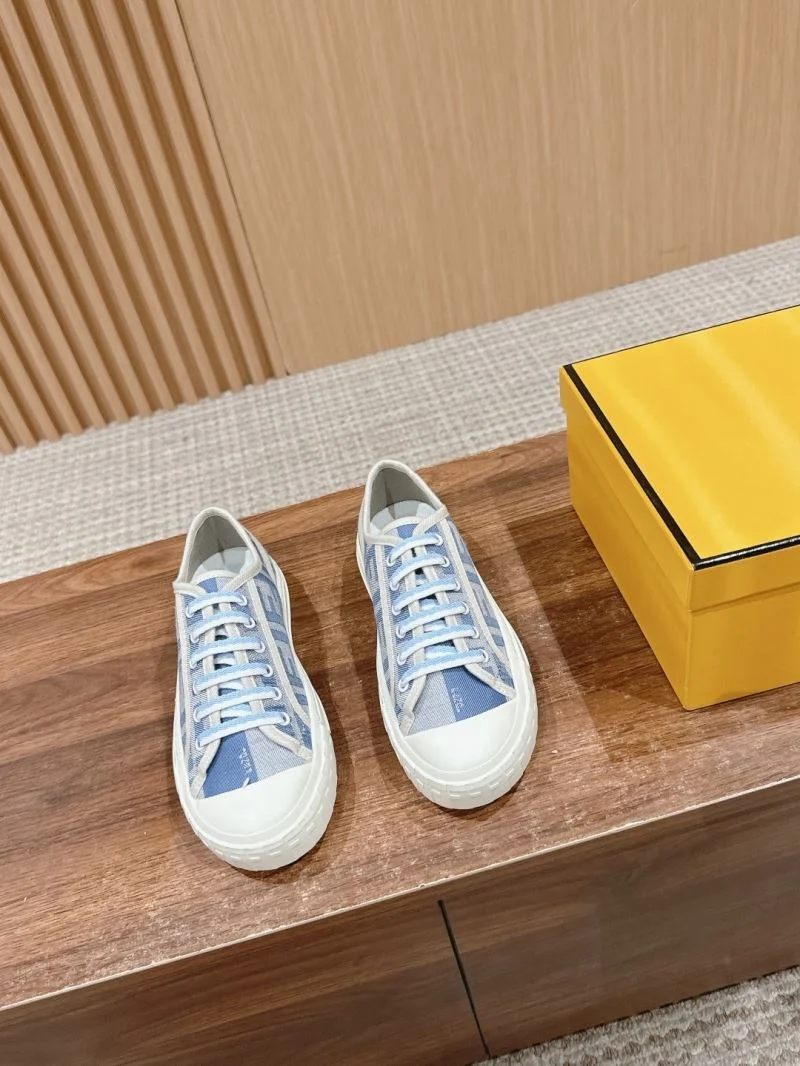 Fendi Low Shoes Sleek 23445