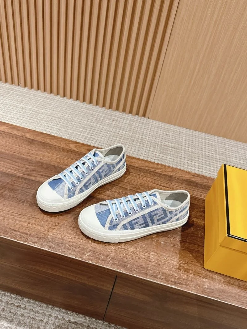Fendi Low Shoes Sleek 23445